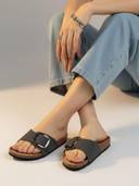 Black color option, Sold out, Currently selected
