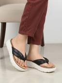 Black color option, Sold out, Currently selected