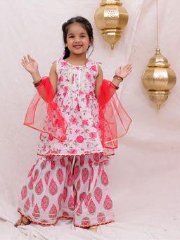 BownBee - Girls Pink Pure Cotton Sleeveless Printed Kurti with Sharara and Dupatta