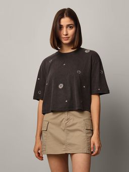 ONLY - Black Embroidered Boxy Fit T-Shirt