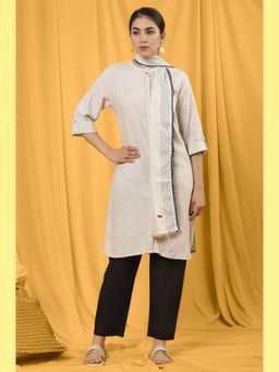 W - Striped Print Cotton Dupatta