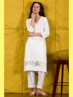 W - Thread Embroidered Crepe Kurta and Pant (Set of 2)