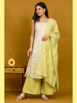 W - Green Floral Printed Straight Kurta with Pant & Dupatta (Set of 3)