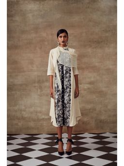 RISHI & VIBHUTI - Plumeria A-line Kurta With Ivory & Black (Set of 2)