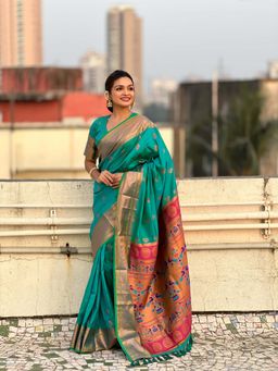 ELITE WEAVES - Green Zari Woven Nath Yeol Paithani Silk Saree with Unstitched Blouse