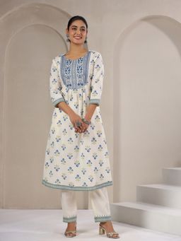 SPAN - Cotton Floral Round Neck Three Fourth Sleeves Straight Fit White Kurta