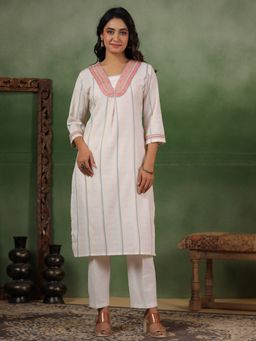 SPAN - Cotton Printed V-Neck Three Fourth Sleeves White Kurta