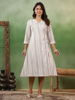 SPAN - Cotton Stripes V-Neck Three Fourth Sleeves White Kurta