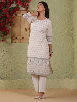 SPAN - Cotton Floral Round Neck Three Fourth Sleeves White Kurta