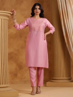 SPAN - Women's Embroidered Viscose Rayon Round Neck Three Fourth Sleeves Pink Kurta