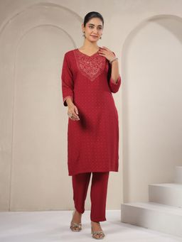 SPAN - Viscose Rayon Embroidered V-Neck Three Fourth Sleeves Red Kurta