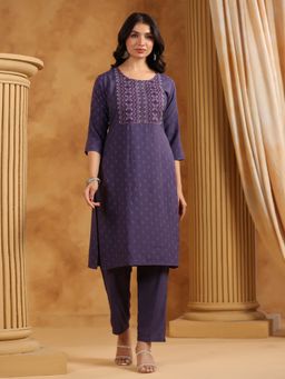SPAN - Viscose Rayon Embroidered Round Neck Three Fourth Sleeves Purple Kurta