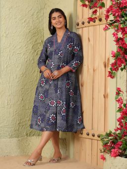 SPAN - Women's Floral Print Three Fourth Sleeves Cotton Blue Kurta