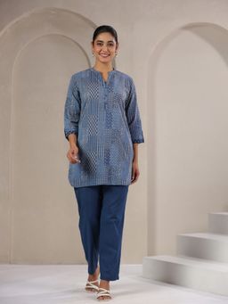 SPAN - Women's Mandarin Neck Printed Three Fourth Sleeves Cotton Blue Kurti