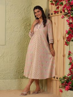 SPAN - Women's V-Neck Floral Three Fourth Sleeves Cotton Beige Kurta