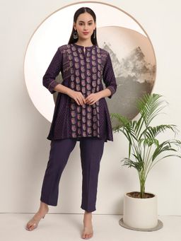 SPAN - Women's Mandarin Neck Floral Three Fourth Sleeves Viscose Rayon Purple Kurti