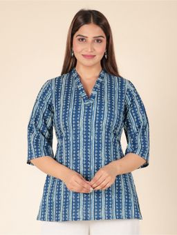 ARAMYA - Women V-Neck Geometric Three Fourth Sleeves Blue Kurti
