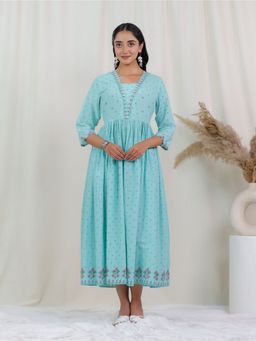 ARAMYA - Women V-Neck Pure Cotton Three Fourth Sleeves Green Kurta