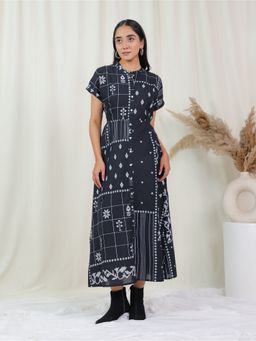 ARAMYA - Women Pure Cotton Half Sleeves Black Kurta