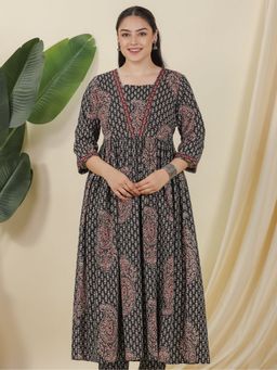 ARAMYA - V-Neck Pure Cotton Three Fourth Sleeves Black Kurta