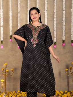 ARAMYA - Women Round Neck Embroidered Half Sleeves Black Kaftan Kurta