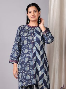ARAMYA - Women Mandarin Neck Floral Three Fourth Sleeves Blue Kurta