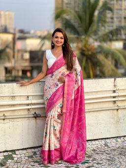 ELITE WEAVES - Pink Tessar Silk Bold Kalamkari Figure Printed Saree with Unstitched Blouse