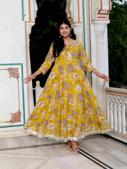 Doriyaan - Women's Cotton Gota Lace Border Floral Printed Yellow Anarkali Kurta