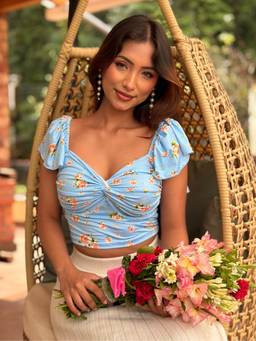 Tandul - Women Dreamy Floral Crop Top