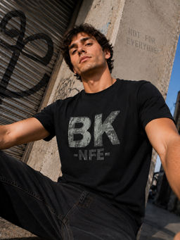 Bene Kleed - Men Black Graphic Regular fit Half sleeves T-Shirt
