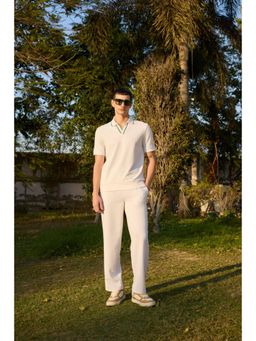 Muvazo - White Jacquard Solid/Plain T-Shirt With Pant