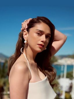 Anaash - White Duo Studs