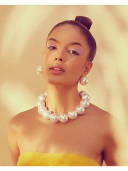 Anaash - White Wilma Necklace