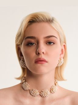 Anaash - White Cluster Choker and Stud Set