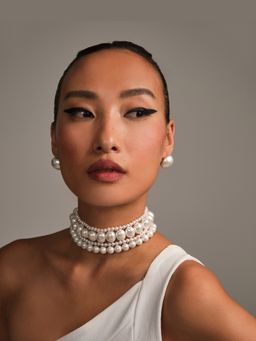 Anaash - White Oval and Round Pearl Choker