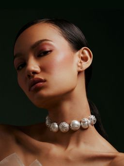 Anaash - White Prism Choker