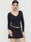 Black color option, Currently selected