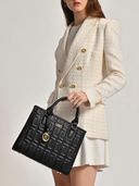 Black color option, Currently selected