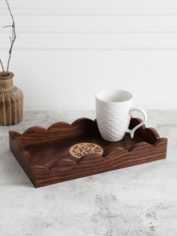 VarEesha - Hand-made Sheesham Wood Curved Edges Wooden Tray with Centre Carving