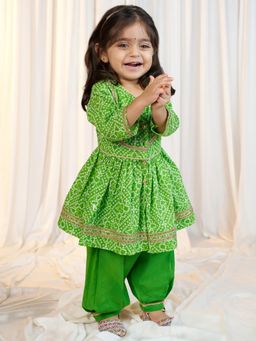 Vastramay - Girls Green Cotton Bandhani Kurta Patiala