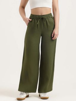 United Colors of Benetton - Olive Straight Fit High Rise Solid Trousers