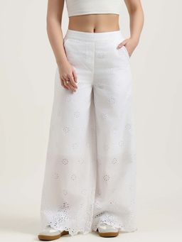 United Colors of Benetton - White Straight Fit High Rise Schiffli Embroidery Trousers