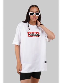 UNDERRATED CLUB - Trust No One White Oversized Fit T-Shirt Women