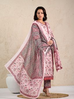 COTTONS DAILY - Bubble-gum Pink Floral Printed Cotton Kurta with Pant and Dupatta (Set of 3)