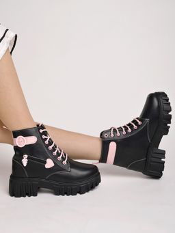 Shoetopia - Smart Casual Lace Up Detailed Black Boots