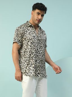 Oxolloxo - Men Multicolor Animal Print Collared Short Sleeve Button Down Oversized Shirt