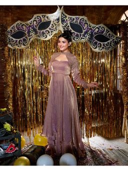 Qunic - Midnight Rose Gold Gown