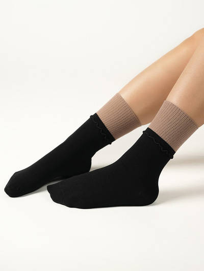 Women Black Plain Socks