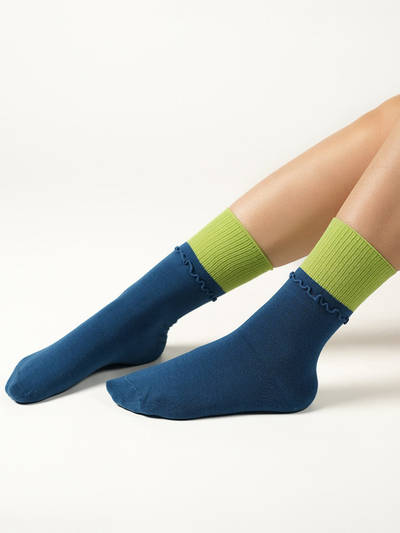 Women Blue Plain Socks
