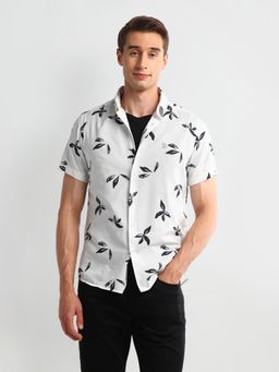 U.S. Polo Assn. Denim Co. - Printed Floral White Short Sleeves Spread Collar Shirt